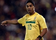 九游APP-银箭啸天，汉密尔顿在迈凯伦与法拉利的世纪对决中铸就唯一传奇