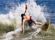 九游娱乐官方网站-绝地反击，法拉利如何以战术奇袭翻盘阿斯顿马丁，维斯塔潘一锤定音锁定胜局