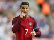 九游娱乐官方网站-冰岛防线崩塌记，佩德里独舞蓝桥，切尔西的无解命题