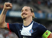 九游体育-东决关键战焦点战，独行侠力克76人，书写新篇章