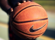 九游官网-孤骑破阵，欧文末节狂飙定江山，骑士横扫老鹰显王者之气