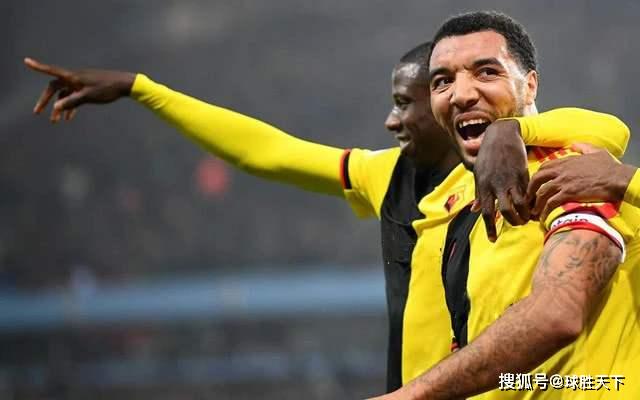 关于汉密尔顿大胜沃特福德，全取三分连胜！的信息