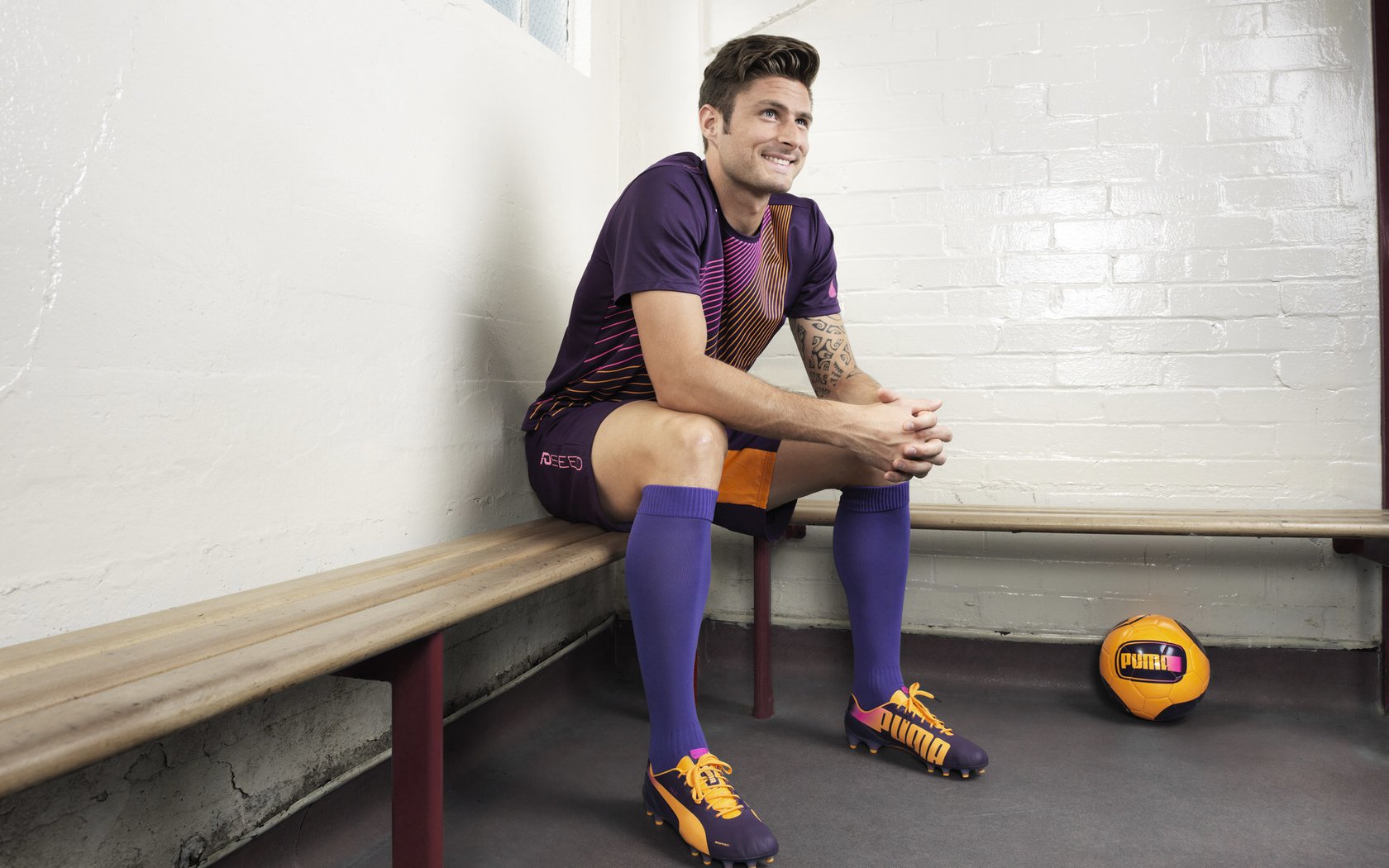 绿茵场与硬木地，当意甲焦点战遇见爵士淘汰赛的胜利哲学