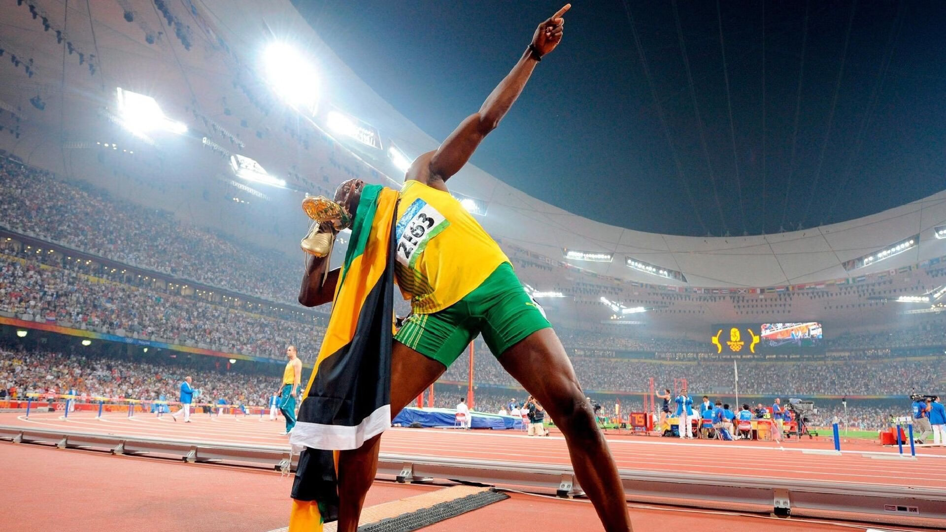 绝境雄鹰，克莱压力下完成爆发，助老鹰横扫新疆队